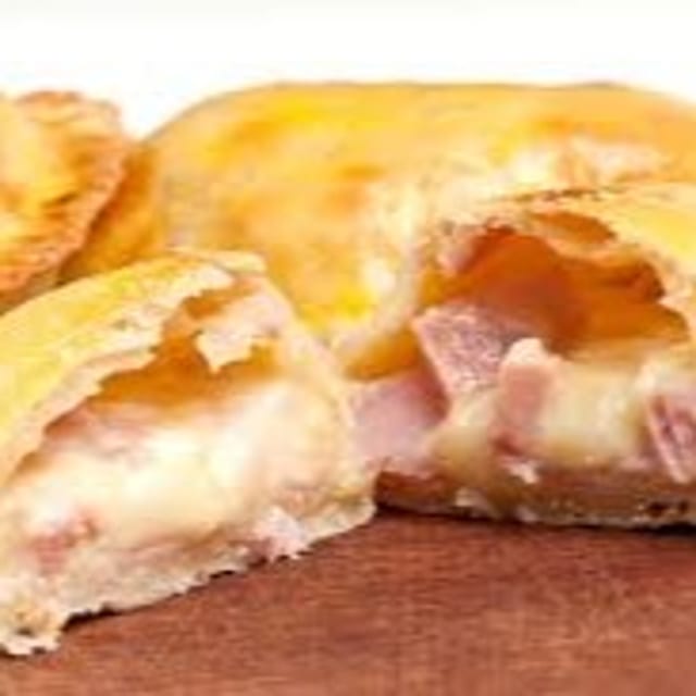 HAM AND CHEESE EMPANADA.