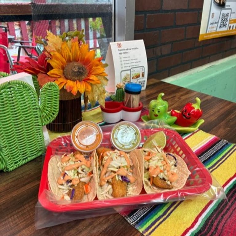 Savor Your Lunch with Us