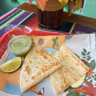 QUESADILLA DE QUESO