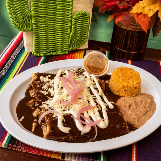 ENCHILADAS DE MOLE (4).